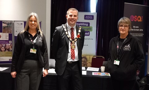 Sarah (SfYP CEIAG Adviser) and Michele (SfYP Employment and Training Adviser) with Cllr Richard Butler, Mayor of Hertsmere.